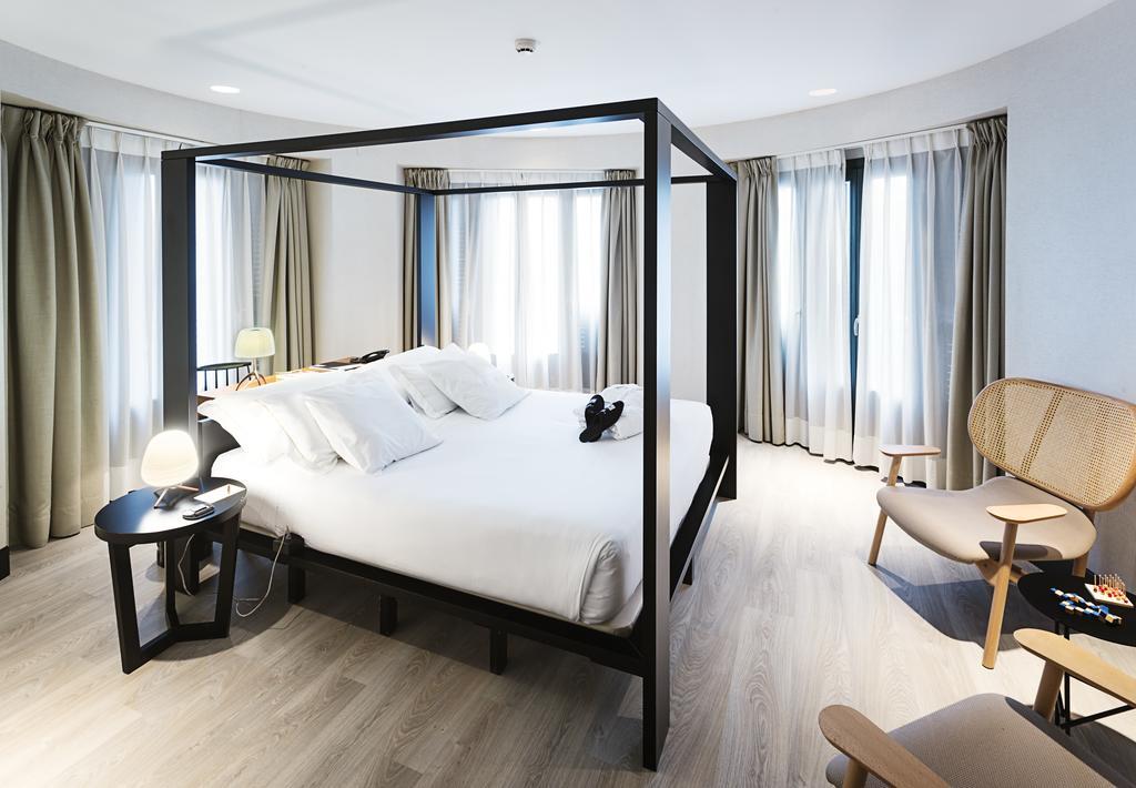 One Shot Luchana Madrid Ngoại thất bức ảnh